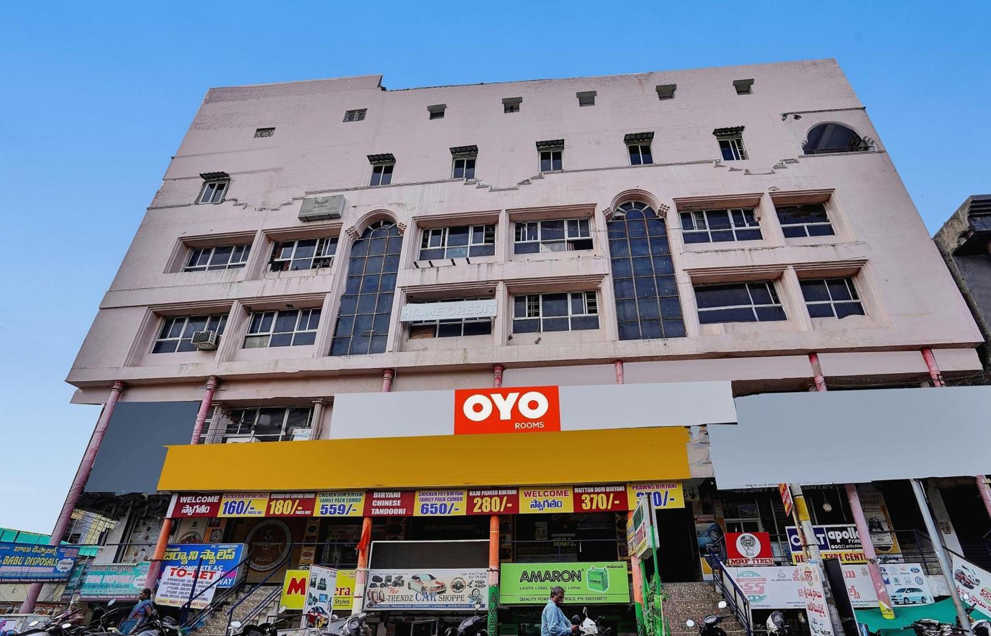 OYO 84911 Sai Krishna Paradise Vijayawāda Exterior foto