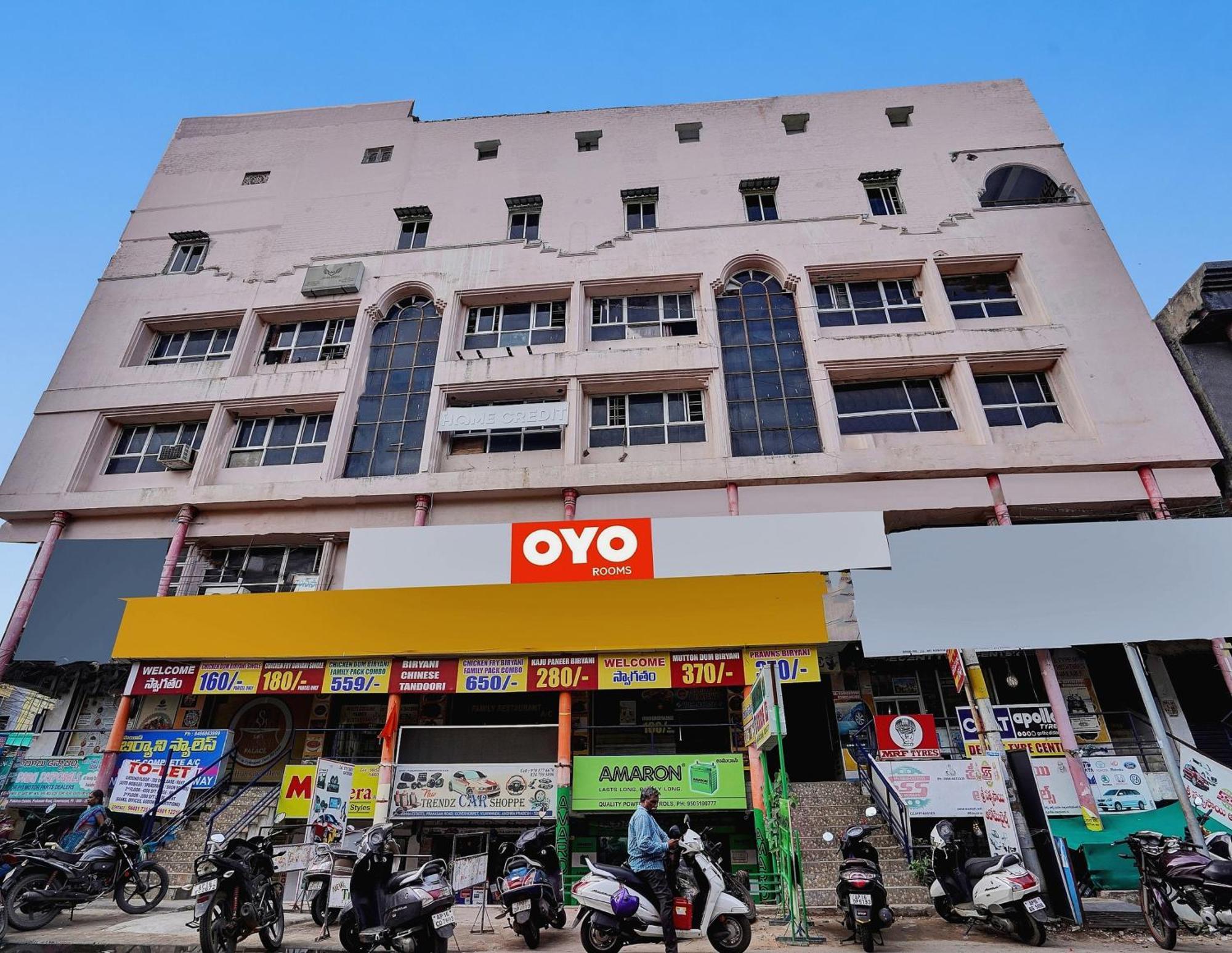 OYO 84911 Sai Krishna Paradise Vijayawāda Exterior foto